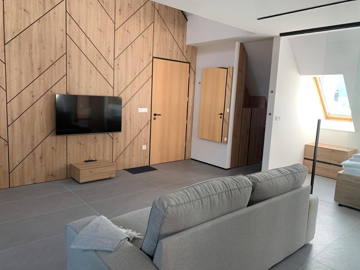 Holiday House Smuc كْرانْيِسكا غورا المظهر الخارجي الصورة